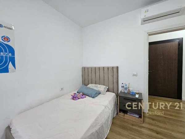 Tirane, jepet me qera apartament 3+1 Kati 9, 104 m² 700 € (ISH FUSHA AVIACIONIT)