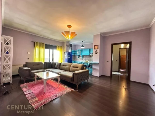 Tirane, shitet apartament 2+1 Kati 7, 98 m² 145.000 € (Yzberish)