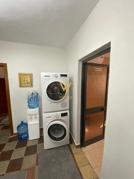 Tirane, jepet me qera apartament 2+1+Ballkon Kati 5, 80 m² 600 € (RRUGA QEMAL STAFA)