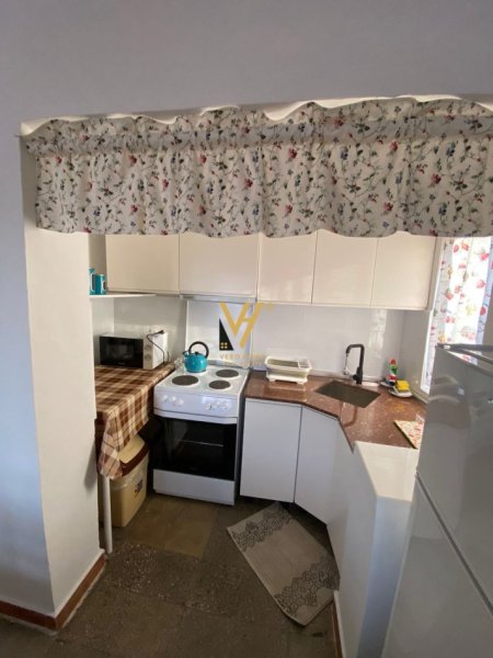 Tirane, jepet me qera apartament 2+1+Ballkon Kati 5, 80 m² 600 € (RRUGA QEMAL STAFA)