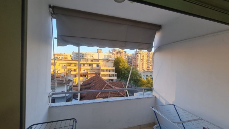 Tirane, jepet me qera apartament 3+1+Aneks+Ballkon Kati 4, 115 m² 700 € (Rr. Don Bosko)