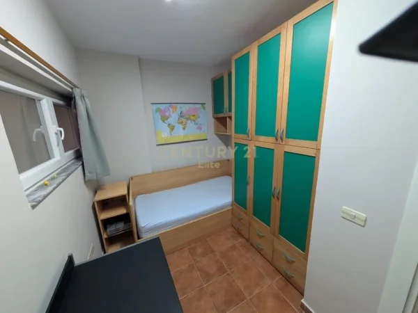 Tirane, jepet me qera apartament 2+1 Kati 8, 80 m² 600 € 