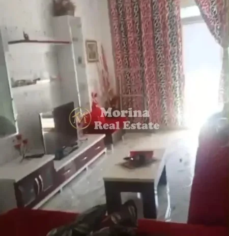 Tirane, jepet me qera shtepi 1+1 Kati 4, 80 m² 420 € (Rruga 5 Maji)