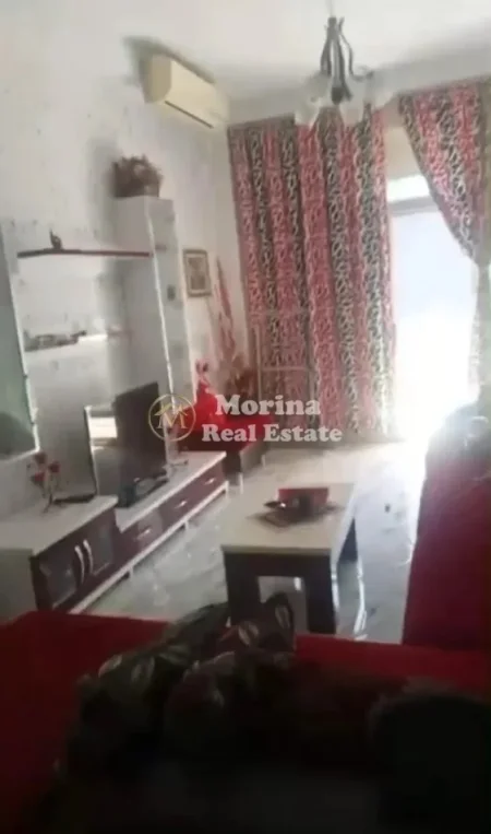 Tirane, jepet me qera shtepi 1+1 Kati 4, 80 m² 420 € (Rruga 5 Maji)