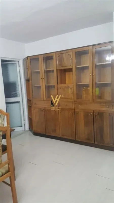 Tirane, jepet me qera apartament 2+1+Ballkon Kati 4, 63 m² 115.000 € (ALI DEMI)