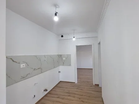 Tirane, shitet apartament 2+1 Kati 6, 72 m² 165.000 € 