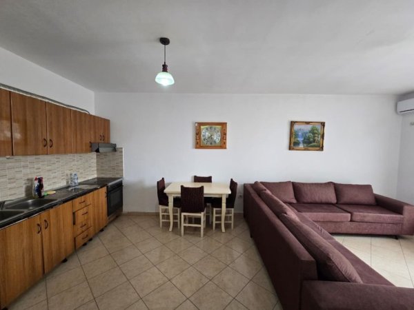 Tirane, shitet apartament 1+1+Ballkon Kati 3, 72 m² 105.000 € 