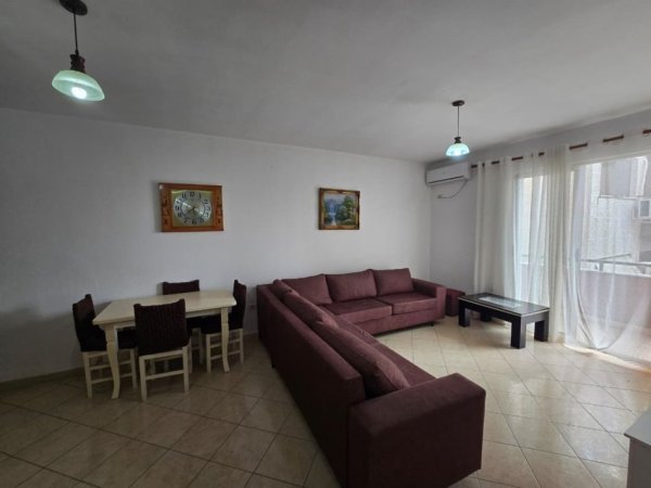 Tirane, shitet apartament 1+1+Ballkon Kati 3, 72 m² 105.000 € 