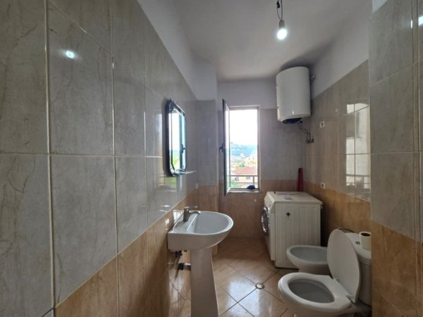 Tirane, shitet apartament 1+1+Ballkon Kati 3, 72 m² 105.000 € 