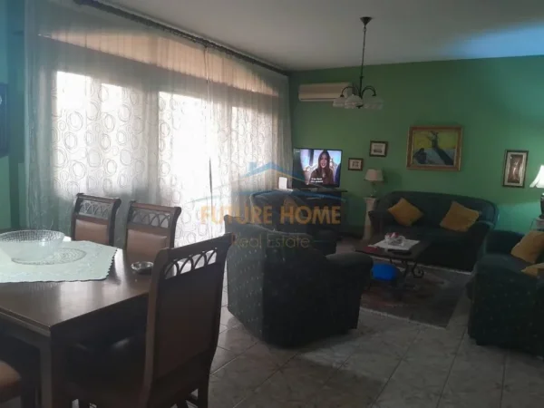 Tirane, jepet me qera Vile 3+1 Kati 5, 287 m² 5.000 € (Brryli)