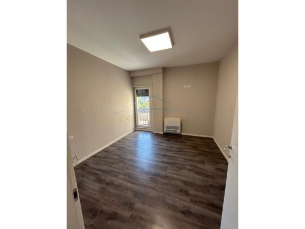 Tirane, shitet apartament 2+1+Ballkon Kati 1, 88 m² 230.000 € (Quartum Residence)