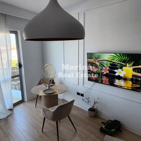 Tirane, jepet me qera apartament 1+1 Kati 3, 73 m² 500 € (Rruga Kastriotet, Terminali Jug-Veri)