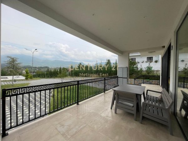 Tirane, jepet me qera Vile 2 Katshe , 2.000 m² 4.500 € 