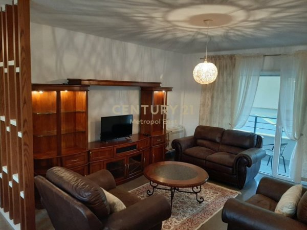 Tirane, jap me qera apartament 2+1+Ballkon Kati 1, 103 m² 800 € 