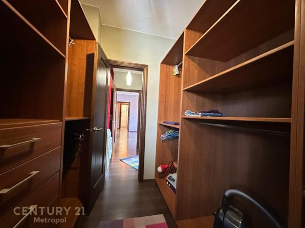 Tirane, shitet apartament 2+1 Kati 7, 98 m² 145.000 € (Yzberish)