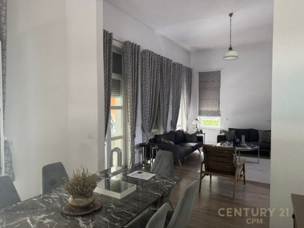 Tirane, shitet Vile 3 Katshe Kati 3, 688 m² 1.500.000 € 