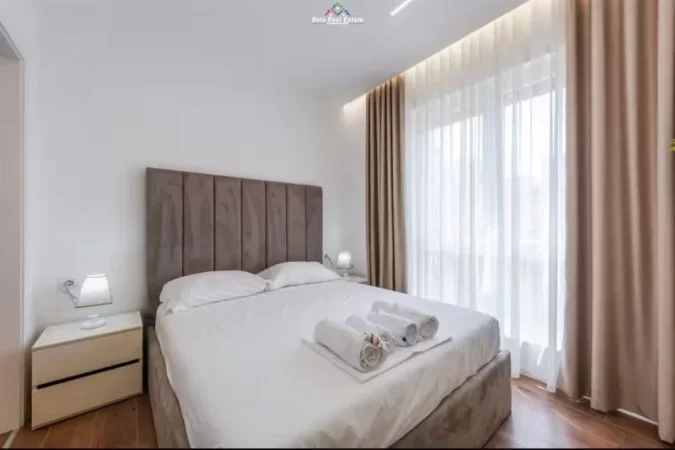 Tirane, jepet me qera apartament 1+1+Ballkon Kati 5, 55 m² 700 € (myslym shyri)