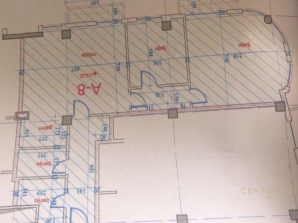 Tirane, jepet me qera zyre Kati 4, 140 m² 2.500 € 