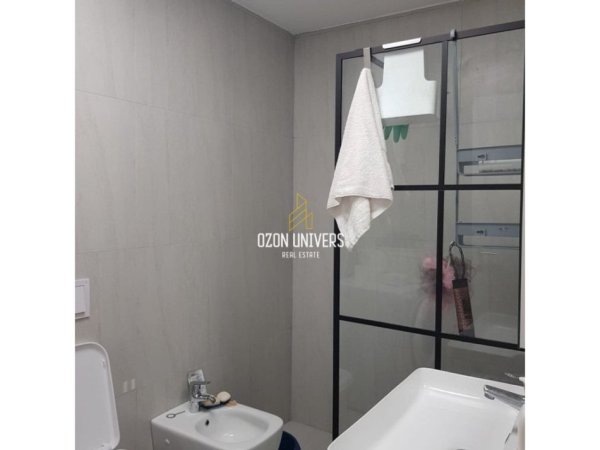 Tirane, jepet me qera apartament 2+1 Kati 9, 90 m² 800 € (don bosko)