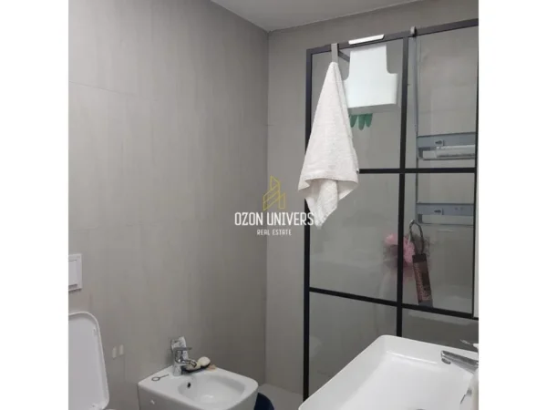 Tirane, jepet me qera apartament 2+1 Kati 9, 90 m² 800 € (don bosko)