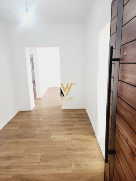 Tirane, shitet apartament 2+1+Ballkon Kati 4, 77 m² 155.000 € (ALI DEMI)