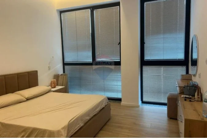 Tirane, jepet me qera apartament 1+1 Kati 3, 70 m² 550 € (Kompleksi Star)