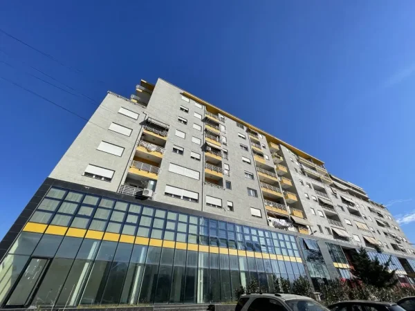 Tirane, jepet me qera ambjent biznesi , 108 m² (Rruga Teodor Keko)