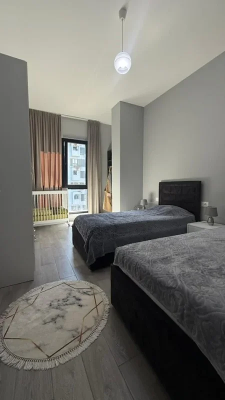 Tirane, jepet me qera apartament 3+1 Kati 5, 120 m² 1.200 € 