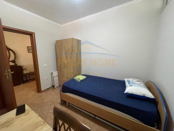 Tirane, jepet me qera apartament 3+1 Kati 5, 840 € (KOMPLEKSI KIKA)