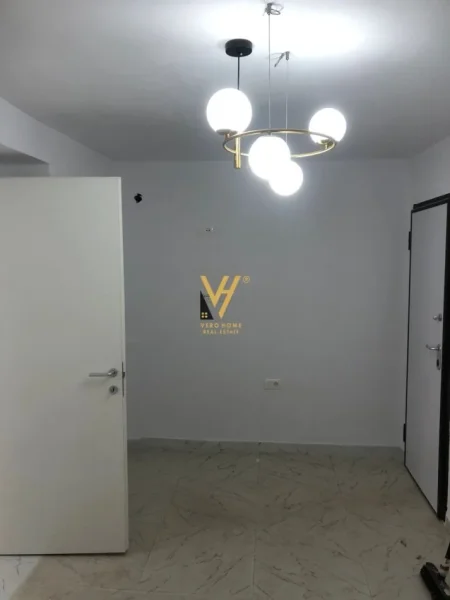 Tirane, jepet me qera zyre Kati 0, 50 m² 500 € (RRUGA HOXHA TAHSIM)