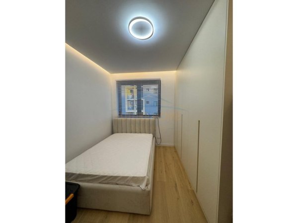 Tirane, jepet me qera apartament 2+1 Kati 5, 130 m² 700 € (REZIDENCA FUTURE HOME)