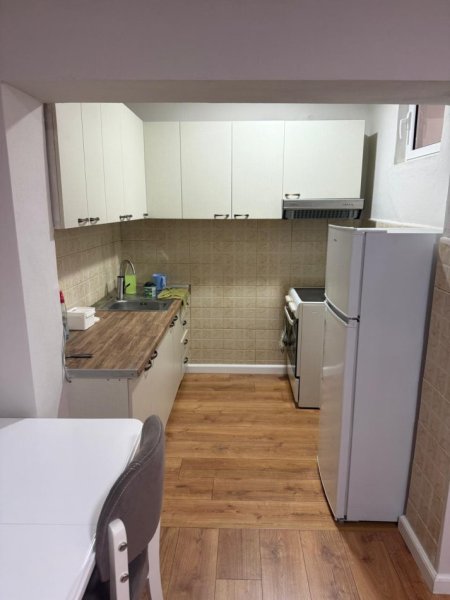 Tirane, jepet me qera shtepi 2+1 Kati 0, 650 € (RR. MIHAL DURI)