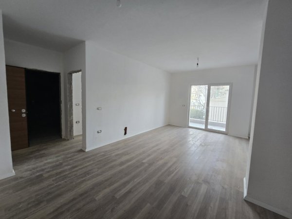 Tirane, shitet apartament 1+1 , 72 m² 123.000 € (Kompleksi Aura)