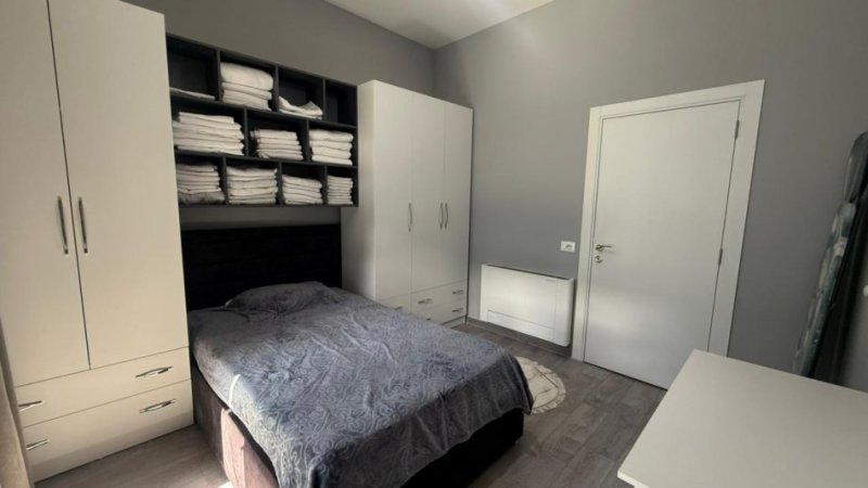 Tirane, jepet me qera apartament 3+1+Ballkon Kati 7, 120 m² 1.200 € (Square 21)