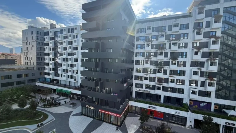 Tirane, jepet me qera apartament 3+1+Ballkon Kati 7, 120 m² 1.200 € (Square 21)
