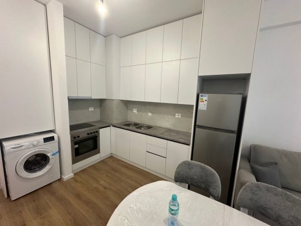 Tirane, jepet me qera apartament 1+1 Kati 5, 50 m² 450 € (Kompleksi Mangalem Ali Dem)