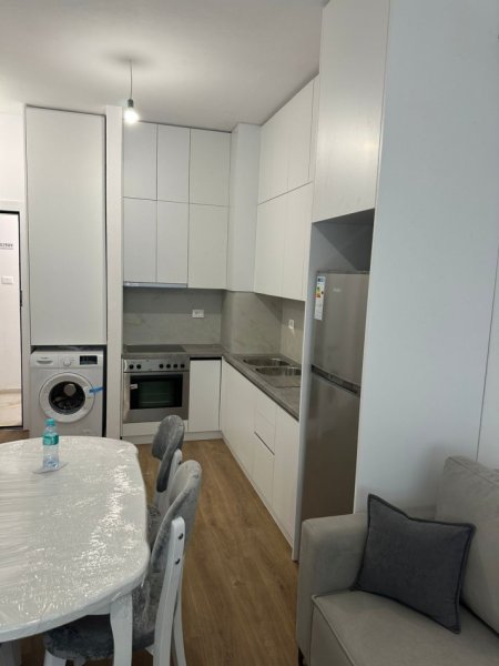 Tirane, jepet me qera apartament 1+1 Kati 5, 50 m² 450 € (Kompleksi Mangalem Ali Dem)