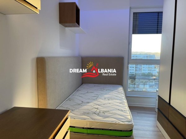 Tirane, jepet me qera apartament 2+1 , 130 m² (tek kompleksi Kontakt, 21 Dhjetori)