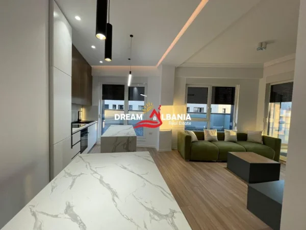 Tirane, jepet me qera apartament 2+1 , 130 m² (tek kompleksi Kontakt, 21 Dhjetori)