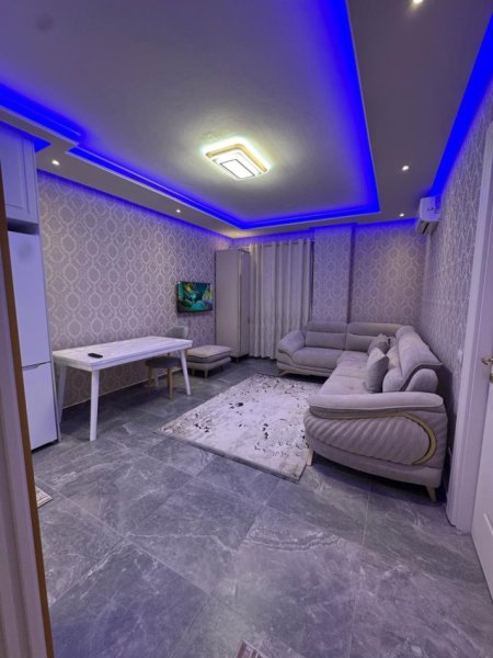 Tirane, jepet me qera 1+1 Kati 8, 65 m² 500 € (Univers City, Tiranë)