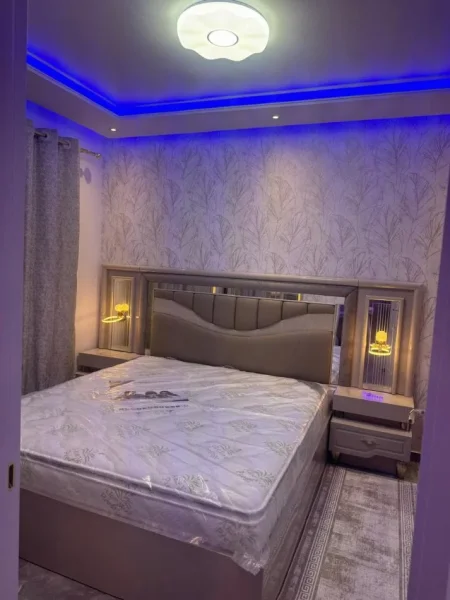 Tirane, jepet me qera apartament 1+1+Ballkon Kati 8, 68 m² 520€ (univers city)