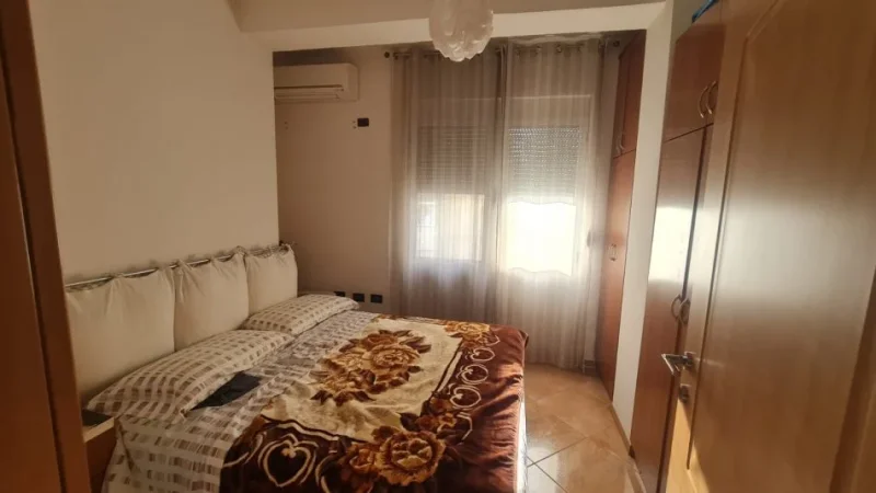 Tirane, jepet me qera apartament 2+1 Kati 3, 90 m² 650 € (Blloku i Ambasadave)