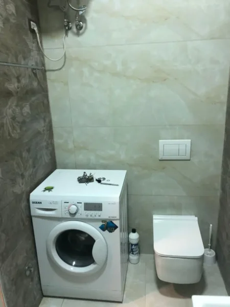 Tirane, jepet me qera apartament 1+1+Ballkon Kati 2, 70 m² 500 € 