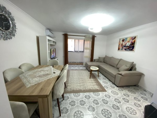 Tirane, jepet me qera apartament 2+1 Kati 4, 75 m² 600 € (Ish-Resorant Durrësi, Rruga Memo Meto, Pranë Ylli Merja Medrese Tiranë)