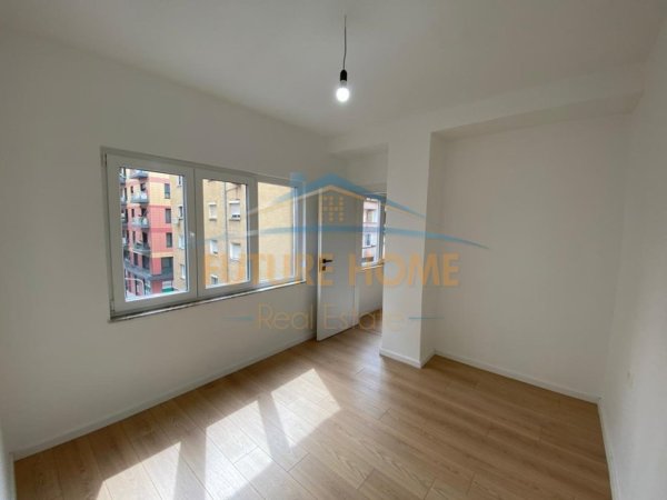 Tirane, shitet apartament 1+1 Kati 5, 52 m² 149.000 € (Rruga Margarita Tatulani)