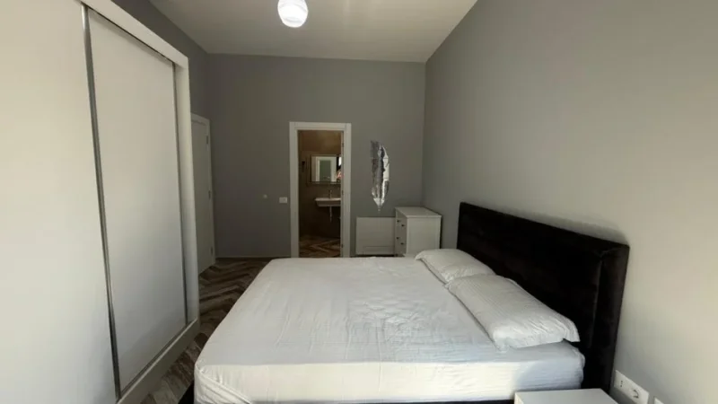 Tirane, jepet me qera apartament 3+1+Ballkon Kati 5, 120 m² 1.200 € (Square21)