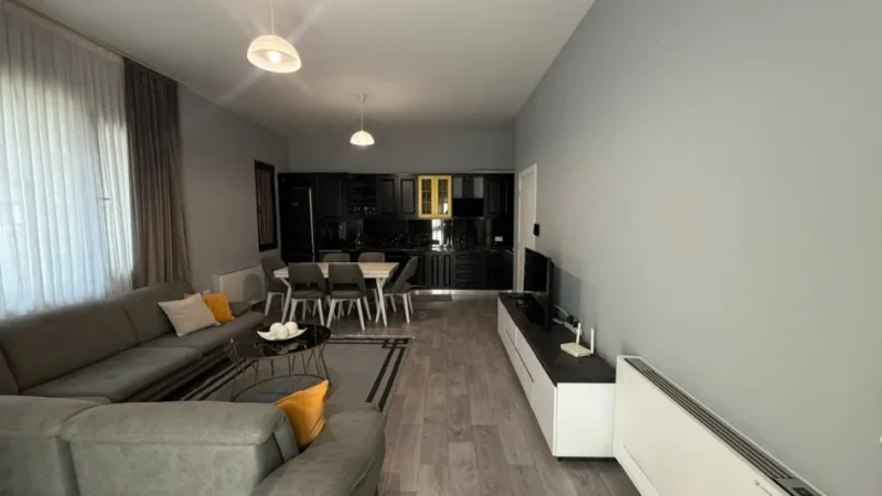 Tirane, jepet me qera apartament 3+1+Ballkon Kati 5, 120 m² 1.200 € (Square21)