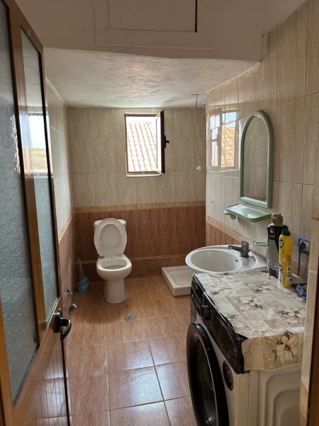 Tirane, jepet me qera apartament 1+1+Aneks+Ballkon Kati 3, 80 m² 350 € (Rruga 5 maji)