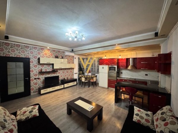 Tirane, jepet me qera apartament 1+1+Ballkon Kati 2, 70 m² 500 € (LAPRAKE)