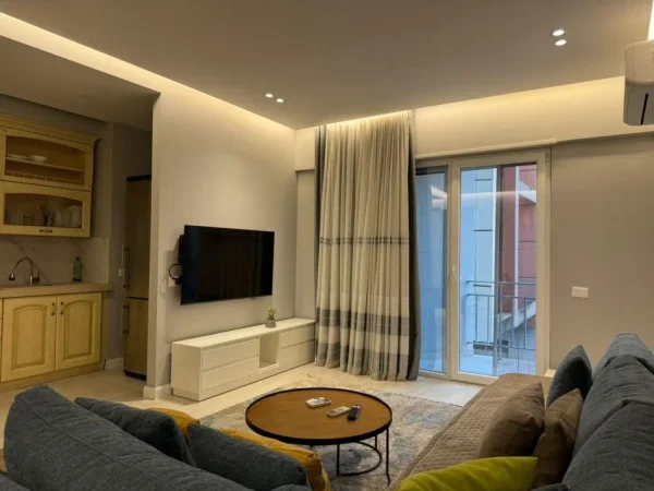 Tirane, shitet apartament 2+1 , 112 m² 280.000 € (rruga barrikadave)